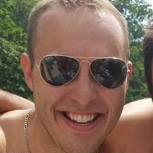 Meet your Posher, Roy